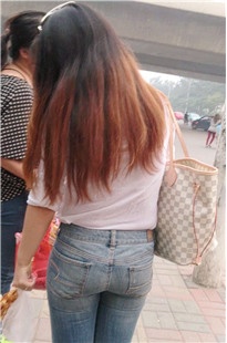 等公交紧牛宽臀轻熟女[167M/MP4]