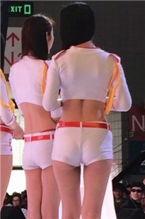 西山居白色热裤翘臀美眉们[525M/MP4]