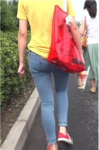 步伐匆匆的小妹[228M/MTS]