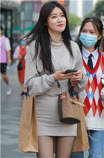 黑丝包屯裙小姐姐3A1613[1.38G]