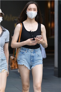 白皙热裤长腿美女MJ2318[1.88G]