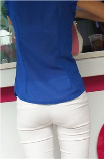 白色铅笔裤翘臀MM[100M/MP4]