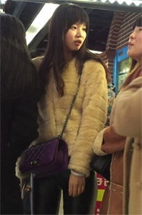 【熬夜猫作品】青春亮丽紧身皮裤[MOV/187MB]