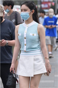 白皙美女3A4864[1.8G]