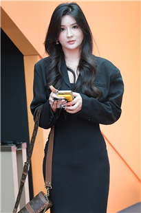 【上海时装周】丰腴美女3A5098[2.03G]