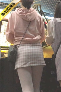 玩投篮机的白色SW短裙xinggan学生美眉[785M/MOV]