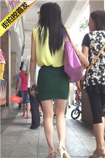 戴眼镜的绿色包臀裙美眉[277M/MP4]