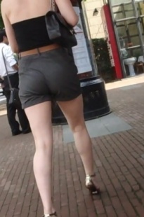 金色高跟细腰翘臀路背OL [129M/MP4]