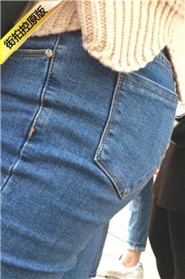 近拍紧身牛仔裤美眉[219M/MOV]