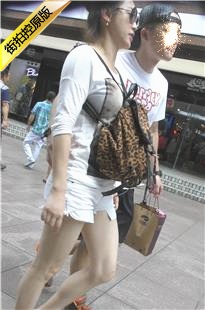 4K美艳到爆的shaofu嫩脚[910M/MP4]