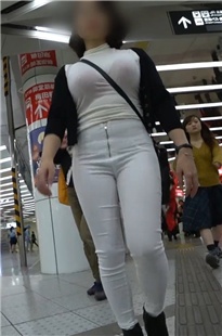 地铁站微透紧身白裤OL[1.13G]