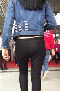 发传单的黑裤小妹[690M/MP4]