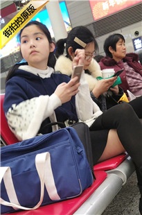 4K-车站候车的黑丝超短裙小妹[644M/MP4]