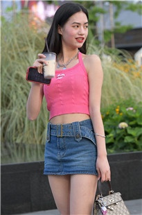 一双美脚，恰似玉笋裹轻云3A7232[2.24G]