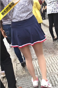 街拍短裙肉丝长腿美女[1.73G/AVI]