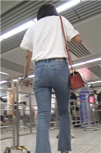 4K-短发牛仔裤美眉在逛超市JS076[3.19G]