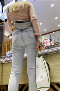 气质美女紧到想贴脸闻闻KL054[770M]