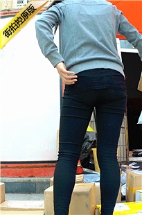 取快递的极品紧身黑裤身材紧翘大学妹子[285M/MP4]