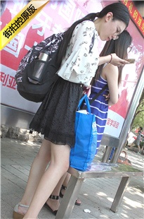 4K-大学美女的极品美脚[2.5G/MP4]