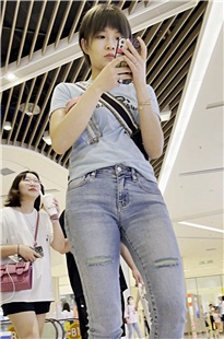 性感金三角牛仔美女JS262[704M]