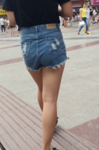 超短牛仔热裤MM[113M/MOV]