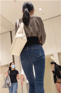 高挑蓝牛紧身包屯美女JS320[2.13G]