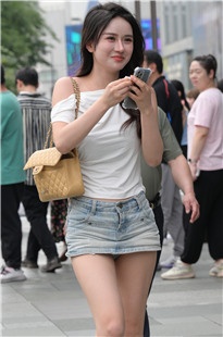 热裤穿搭俩闺蜜3A7272[1.64G]