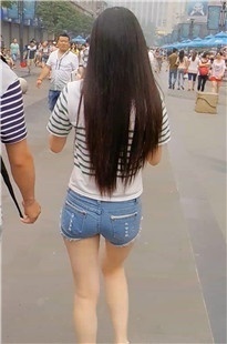 性感大PG牛仔热裤长发美眉[58M/MP4]