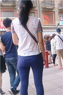 宽臀紧身裤MM，前三角区饱满[183M/MP4]