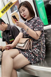 4K-地铁上的美腿美女[1.28G/MP4]