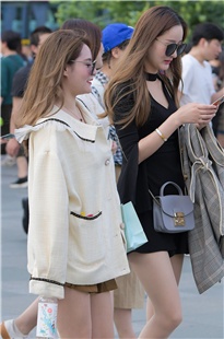 两个肉丝的小姐姐3A2865[228M]