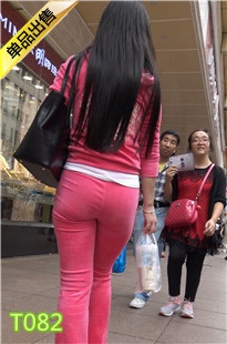 4K-粉红运动套装极品紧身翘臀美女第3季T082[901M]