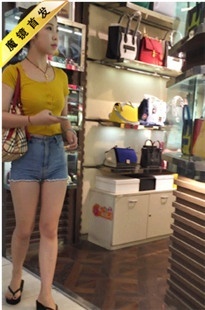 【熬夜猫作品】上身桔黄超紧短牛[MP4/169MB]