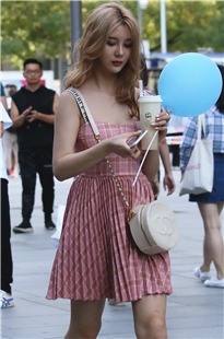 时尚美腿连衣裙美女XS018[599M]