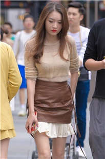 皮短裙，美腿高跟媳妇3A2622[461M]