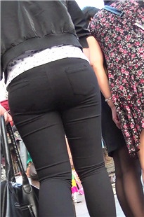 黑裤肥臀大妹子，好紧啊[0.98G/MP4]