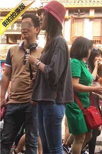 身材高挑的牛仔紧裤美眉让人心动哦[710M/MOV]