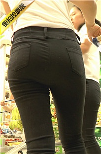 紧绷黑裤超市双飞[249M/M2TS]