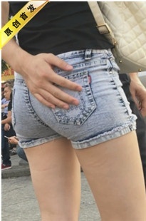 【狼哥最新原创作品】极品灰牛翘臀眼镜MM[MP4/4GB]